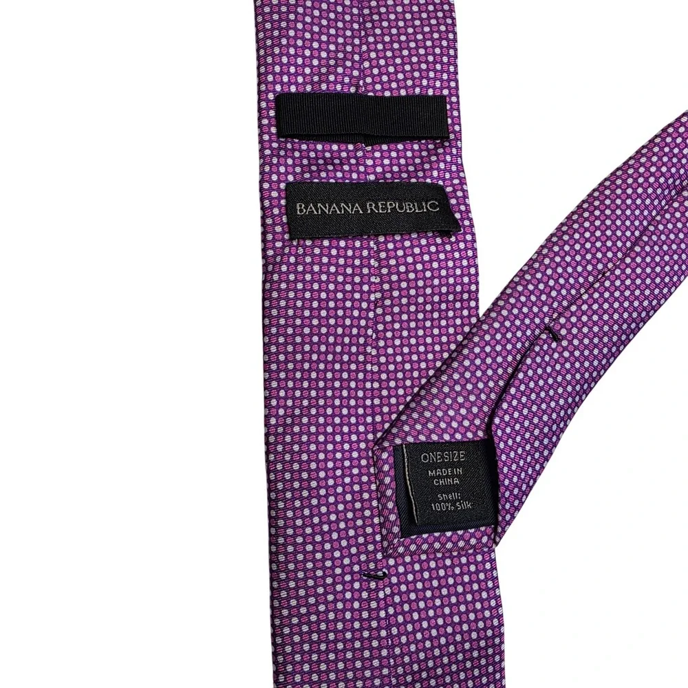 Banana Republic Silk Micro Dot Necktie Pink Purple White Mens One‎ Size